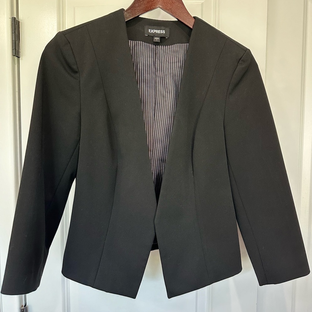 Express black cropped blazer